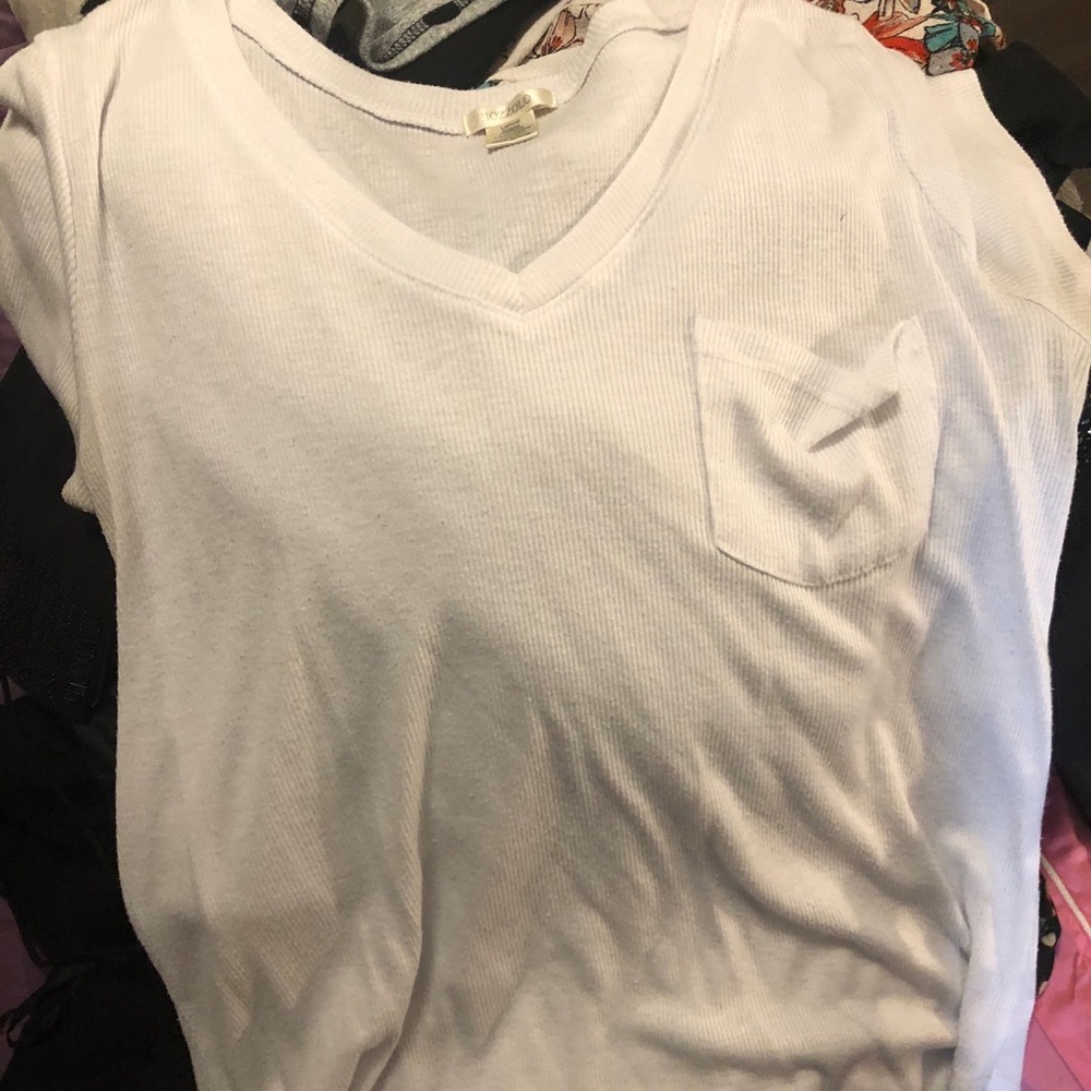 basic white tee